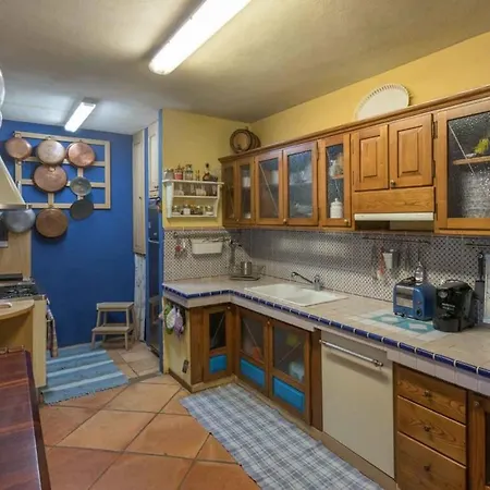 וילה Enchanting Manor House With Ancient Look *